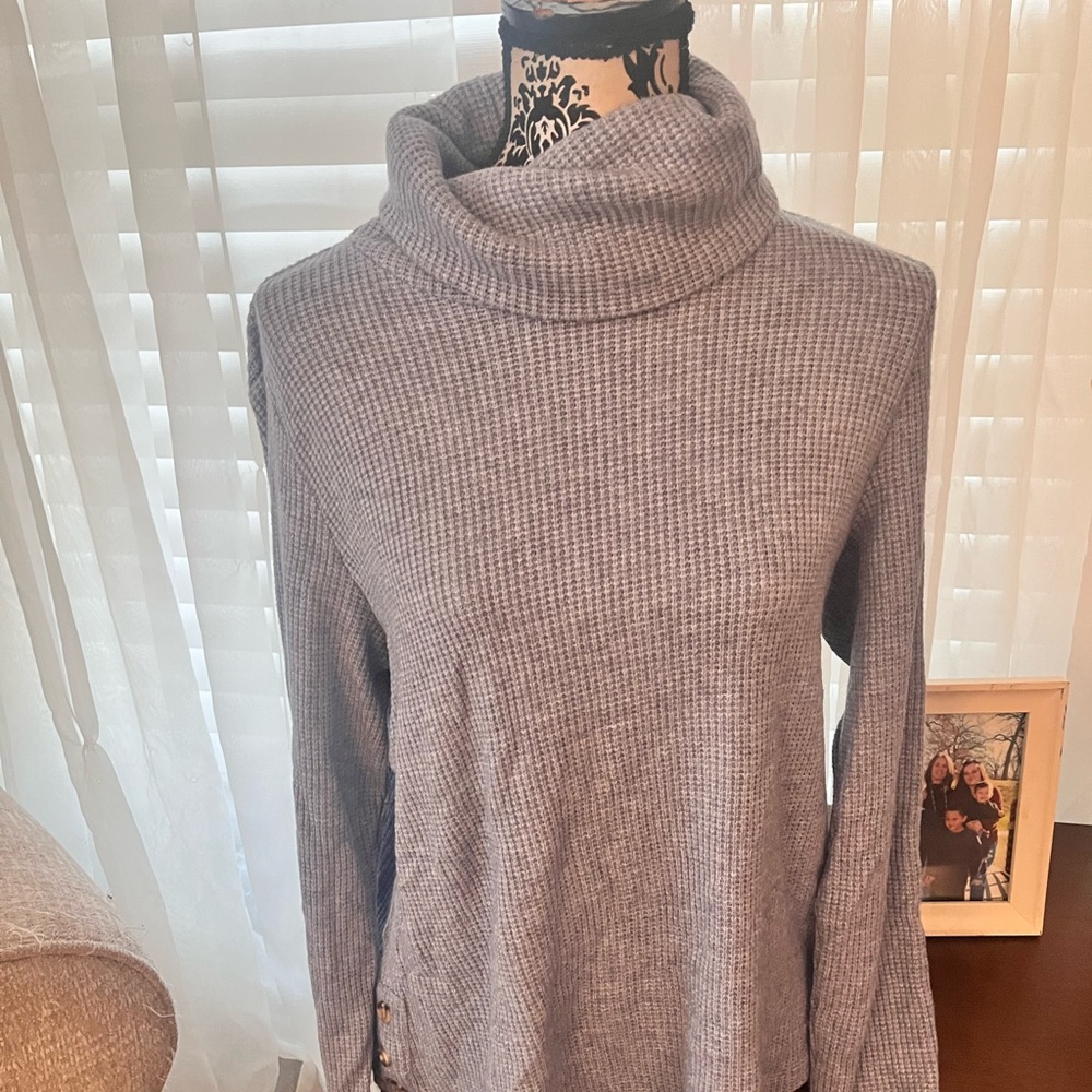 Croft and Barrow light blue turtleneck top